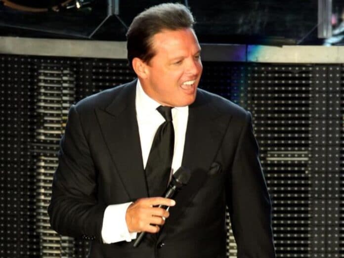 Luis Miguel Hits Tour