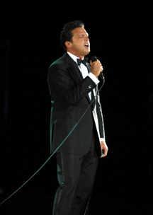 Luis Miguel Monterrey 2002